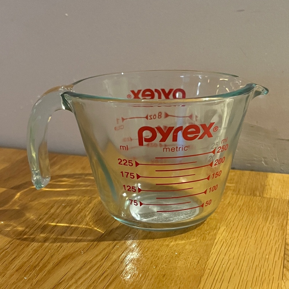 Measuring Cup - Picture 2 of 4